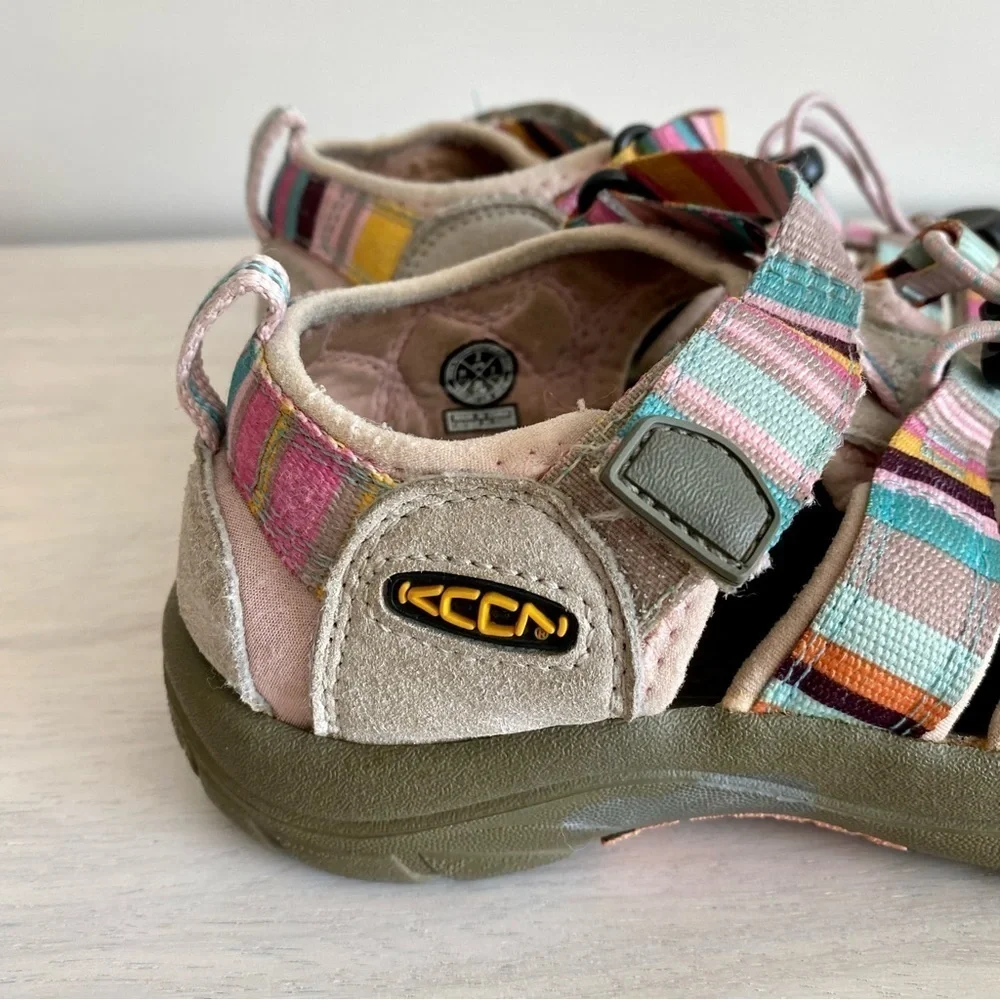 Keen Newport H2 Pink Pastel Stripe Rainbow Sandals Water Shoes Waterproof sz 3